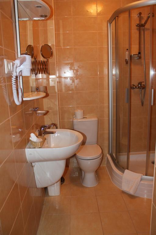Gilija Hotel Šilutė Екстериор снимка