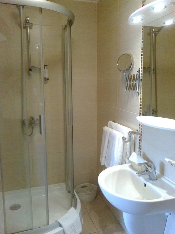 Gilija Hotel Šilutė Екстериор снимка