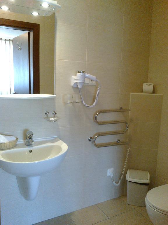 Gilija Hotel Šilutė Екстериор снимка