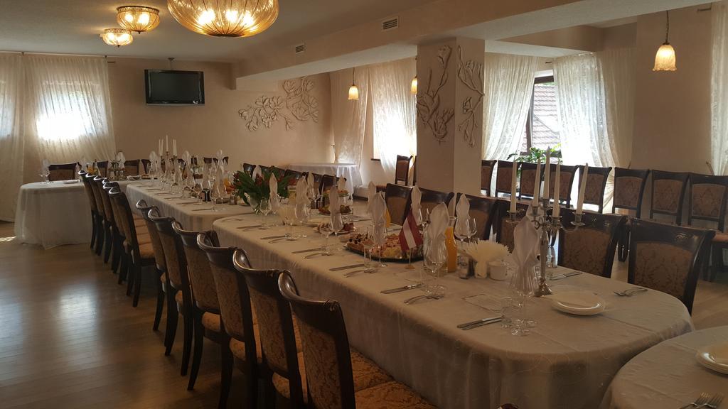 Gilija Hotel Šilutė Екстериор снимка