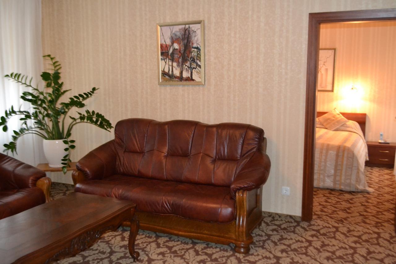 Gilija Hotel Šilutė Екстериор снимка